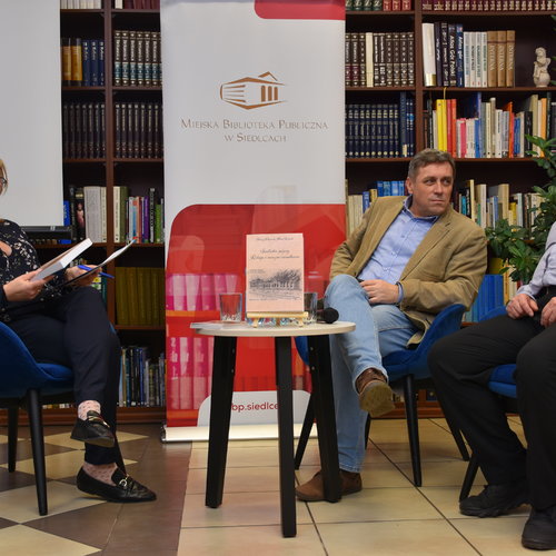 Obraz główny aktualności o tytule Premiera książki Andrzeja Chojnackiego i Adam Krzeskiego 
